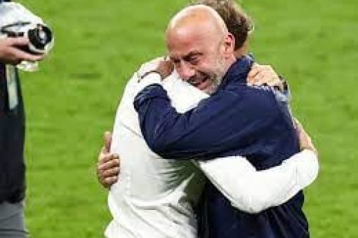 Abbraccio Vialli Mancini